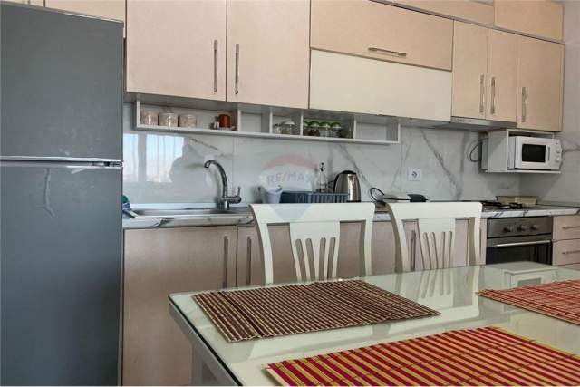 Tirane, jepet me qera apartament 2+1+A+BLK Kati 6, 91 m² 550 Euro (Rr. Jordan Misja)