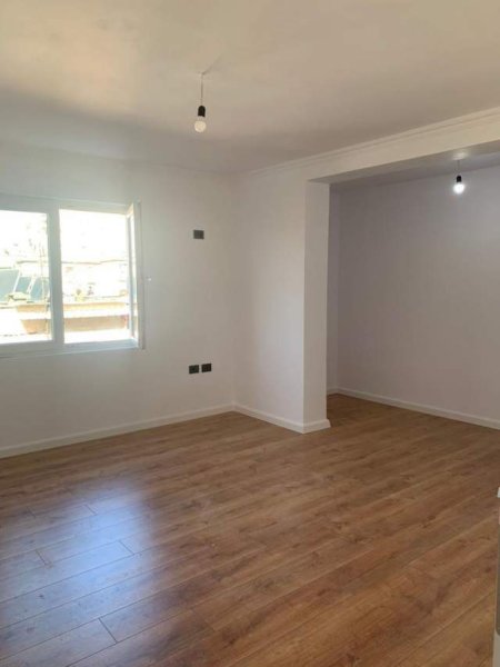 Tirane, shitet apartament 3+1+BLK Kati 4, 130 m² 155.000 Leke (Ish Parku)