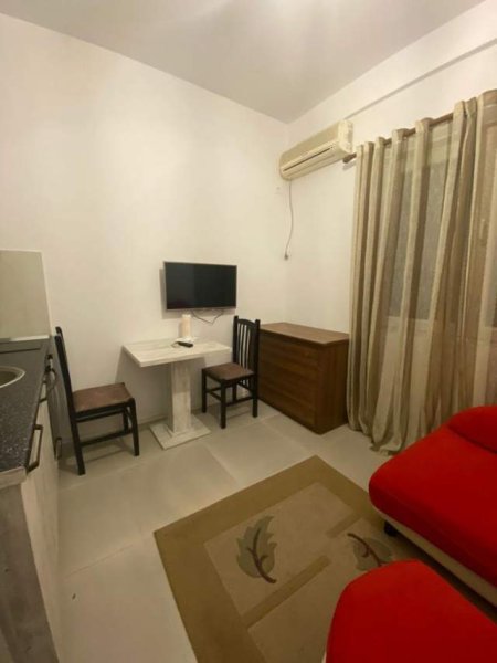Tirane, jepet me qera apartament 1+1 Kati 1, 47 m² 300 Euro