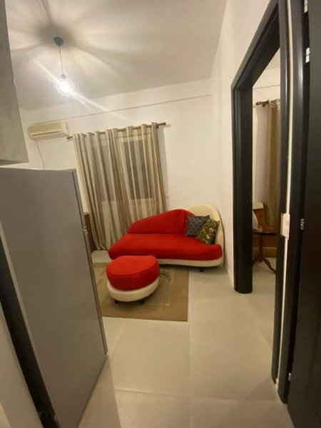 Tirane, jepet me qera apartament 1+1 Kati 1, 47 m² 300 Euro (5 Maji)