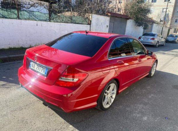 Tirane, shitet makine Mercedes-Benz C class 250 Viti 2013, 11.500 Euro