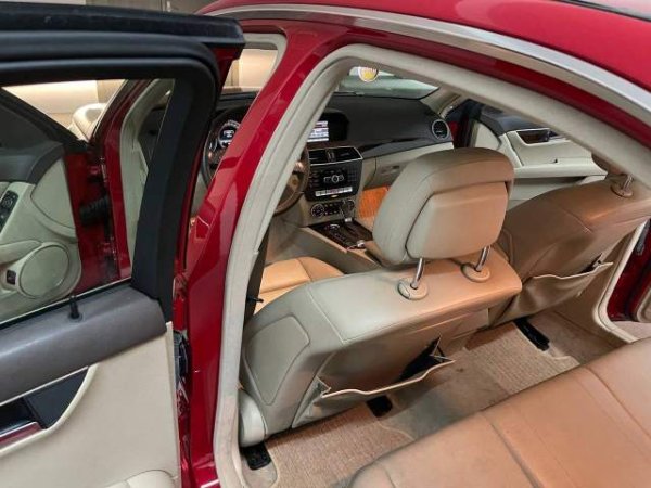 Tirane, shitet makine Mercedes-Benz C class 250 Viti 2013, 11.500 Euro
