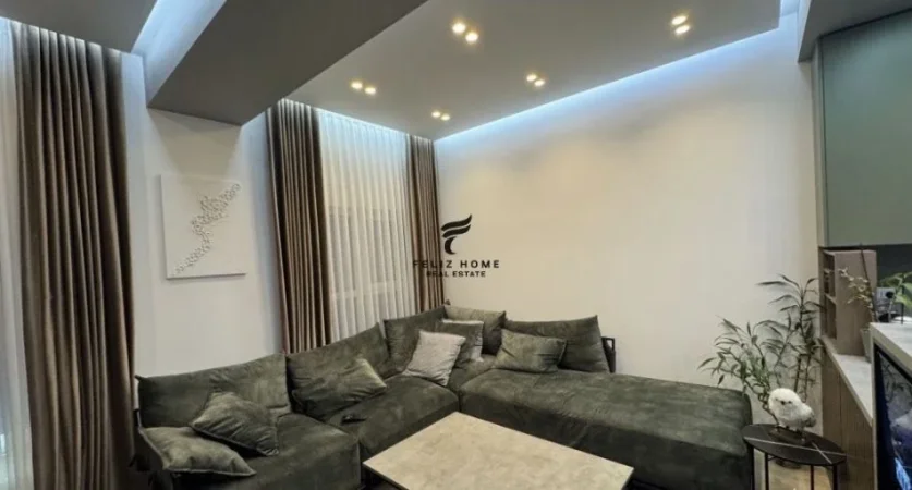 Tirane, shitet apartament 2+1+Ballkon Kati 6, 93 m² 168.000 € (ALI DEMI)