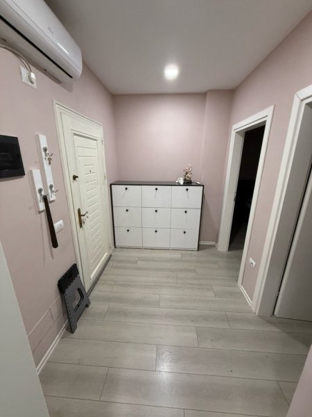 Tirane, jepet me qera apartament 2+1 Kati 4, 70 m² 420 € (Jordan Misja)