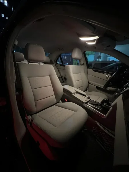 Tirane, shitet makine Mercedes Benz E-Class 220 CDI W212 Nafte, blu e errët automatik Klima 168.900 km 8.200 €