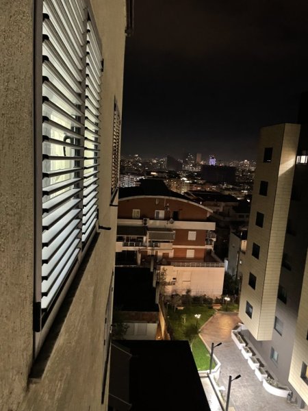 Tirane, jap me qera apartament 2+1+Ballkon Kati 4, 101 m² 500 € (Kodra e Diellit)