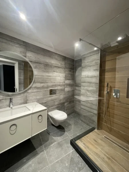 Tirane, shes apartament duplex Dublex Kati 0, 80 m² 140.000 € (Liqeni i thate, Hotel Radisson)