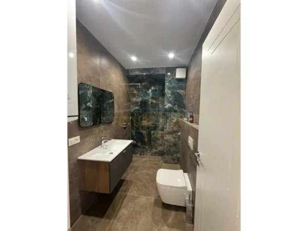Tirane, shitet apartament 2+1+Ballkon Kati 2, 97 m² 230.000 € (Kodra e Diellit)
