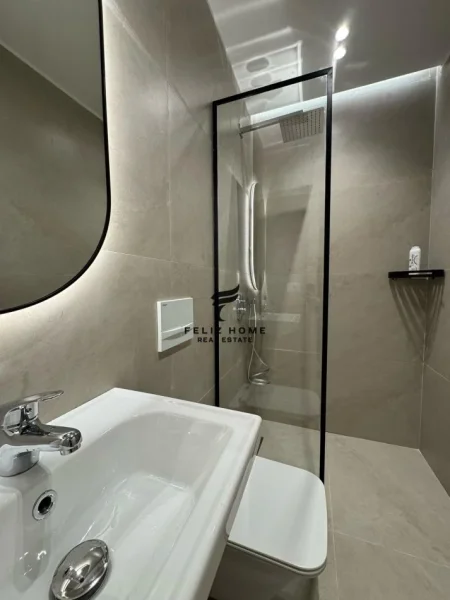 Tirane, shitet apartament 2+1+Ballkon Kati 2, 60 m² 183.900 € (PAZARI I RI)