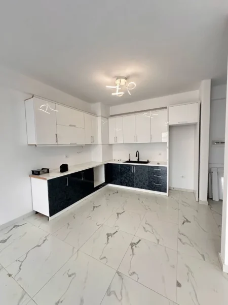 Tirane, shitet apartament 1+1 , 68 m² 120.000 € (Urban Gate, Astir)