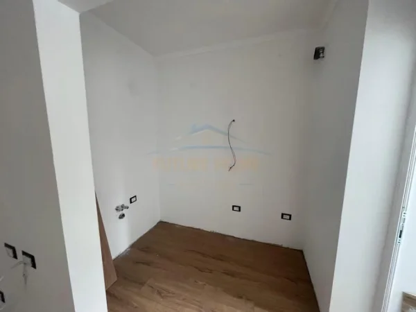 Tirane, shitet garsonier 1+1 Kati 0, 33 m² 60.000 € (ali dem)