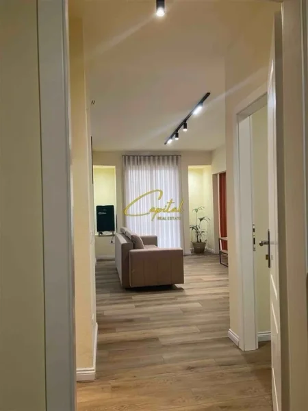 Tirane, jepet me qera apartament 2+1 Kati 2, 100 m² 650 € (RRUGA HOXHA TAHSIM)