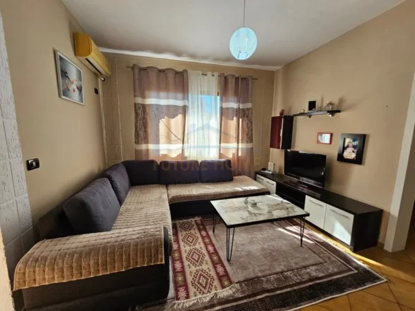 Tirane, shes shtepi 3+1 Kati 1, 98 m² 155.000 € (Mezez)