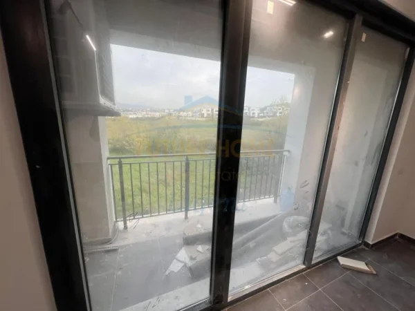 Tirane, shitet apartament 3+1+Ballkon Kati 2, 147 m² 286.000 € (Liqeni i thate)