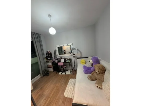 Tirane, shes apartament 2+1 Kati 9, 128 m² 140.000 € (Yzberisht)