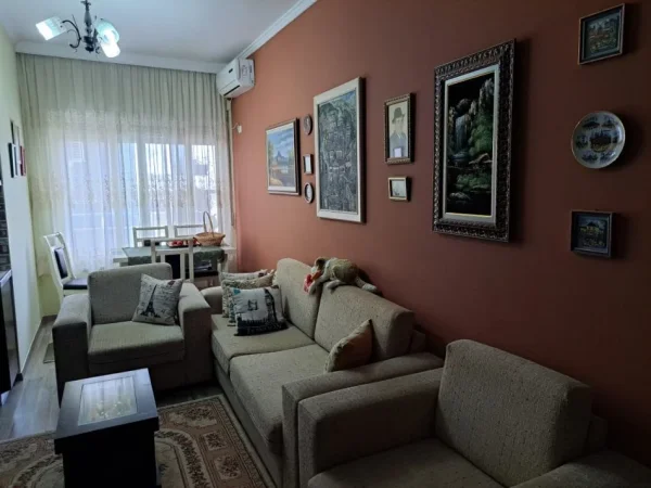 Tirane, shitet apartament 1+1 Kati 3, 64 m² 100.000 € (Fresk)