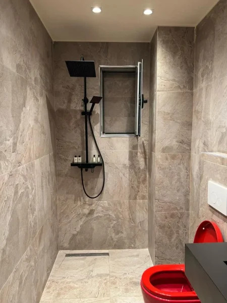 Tirane, jepet me qera apartament 2+1 Kati 2, 100 m² 650 € 