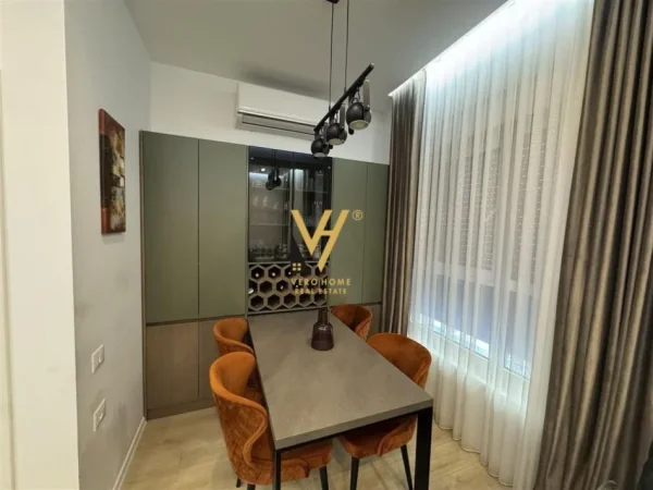 Tirane, shitet apartament 2+1+Ballkon Kati 6, 79 m² 168.000 € (ALI DEM)
