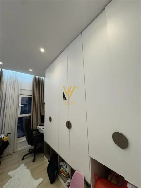 Tirane, shitet apartament 2+1+Ballkon Kati 6, 79 m² 168.000 € (ALI DEM)