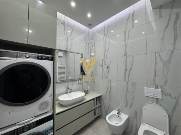 Tirane, shitet apartament 2+1+Ballkon Kati 6, 79 m² 168.000 € (ALI DEM)