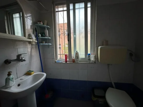 Shitet, Apartament 1+1, Tirana e Re