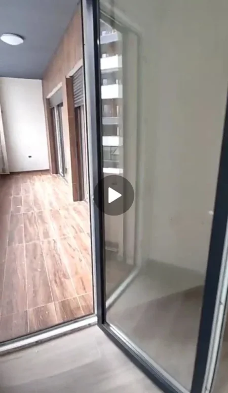Tirane, jap me qera apartament 2+1+Ballkon Kati 2, 112 m² 450 € (Ali shefqeti)