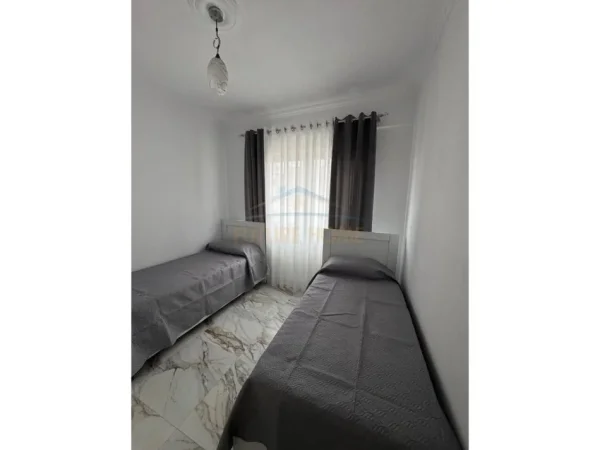 Shitet, Apartament 2+1+2, Fusha e Aviacionit, Tirane.