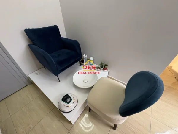 Vlore, shitet ambjent biznesi Kati 0, 27 m² (Rruga Kosova)