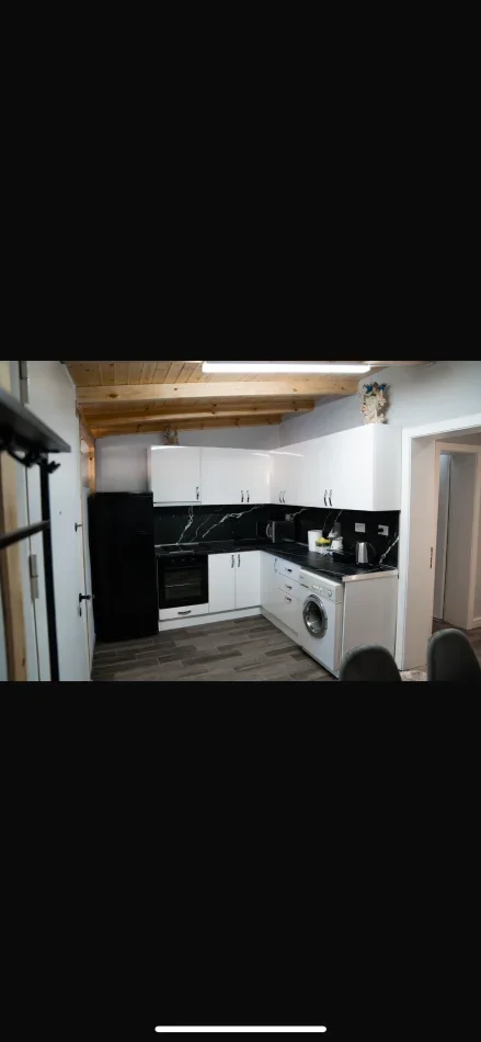 Tirane, jap me qera apartament 2+1 Kati 0, 65 m² 600 € (Frosina Plaku)