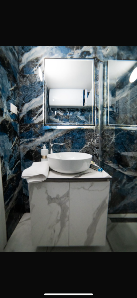 Tirane, jap me qera apartament 2+1 Kati 0, 65 m² 600 € (Frosina Plaku)