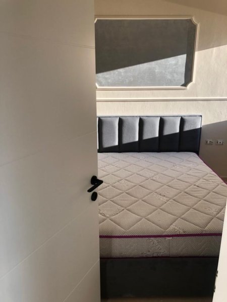 Tirane, jepet me qera apartament 1+1+Ballkon Kati 5, 65 m² 500 € (Fusha Aviacionit)