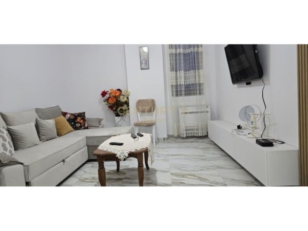 Tirane, jepet me qera apartament 2+1+Aneks+Ballkon Kati 6, 102 m² 800 € (Ish Fusha e Aviacionit)