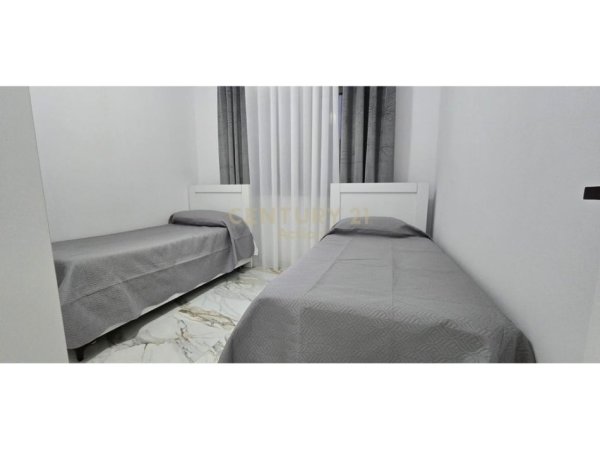 Tirane, jepet me qera apartament 2+1+Aneks+Ballkon Kati 6, 102 m² 800 € (Ish Fusha e Aviacionit)