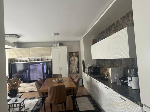Tirane, jepet me qera apartament 2+1+Aneks+Ballkon Kati 2, 72 m² 850 € (Kodra e Diellit 2)
