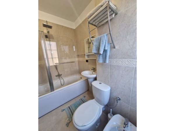 Tirane, jepet me qera apartament 1+1+Aneks+Ballkon Kati 3, 95 m² 700 € (Qender)