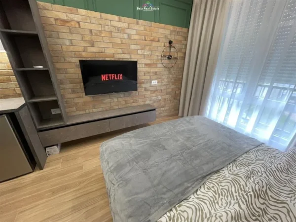 Tirane, jepet me qera garsonier 1+1 Kati 2, 35 m² 380 € (Porcelan, prane UET)