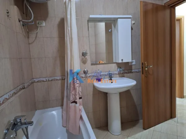 Tirane, jepet me qera apartament 1+1+Ballkon Kati 5, 64 m² 450 € (Don Bosko, afer kompleksit Vizion+)