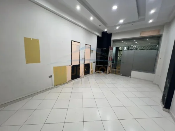 Tirane, jepet me qera ambjent biznesi Kati 1, 59 m² 1.000 € (RRUGA GEORGE W.BUSH)