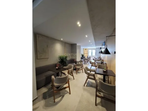 Tirane, shes bar-kafe Kati 0, 76 m² 350.000 € (Ali Demi)