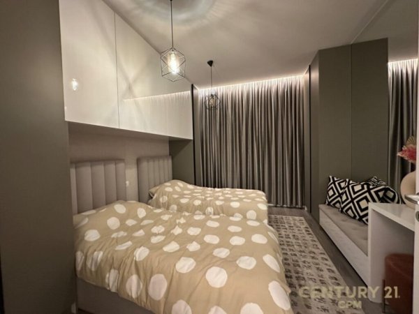 Tirane, jepet me qera apartament 3+1+Aneks+Ballkon Kati 8, 131 m² 1.450 € (Don Bosko)