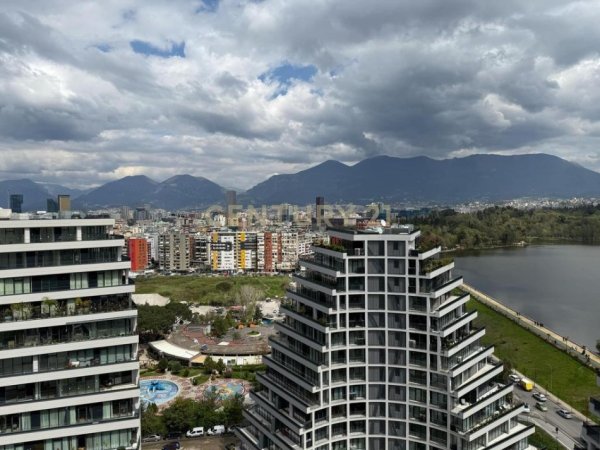 Tirane, jepet me qera apartament 3+1+Aneks+Ballkon Kati 15, 233 m² 5.000 € (Lake View)