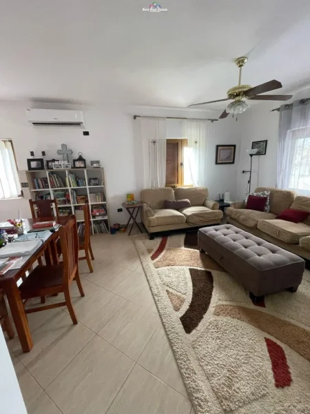 Tirane, jepet me qera Vile 2 Katshe Kati 1, 280 m² 1.500 € (farke)