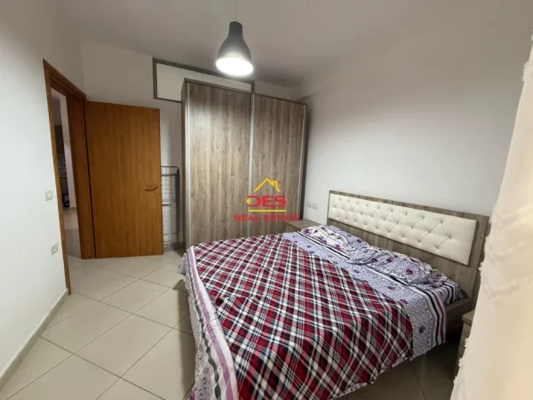 Vlore, shitet apartament 2+1+Ballkon Kati 2, 72 m² (Rruga Dhimitër Konomi)