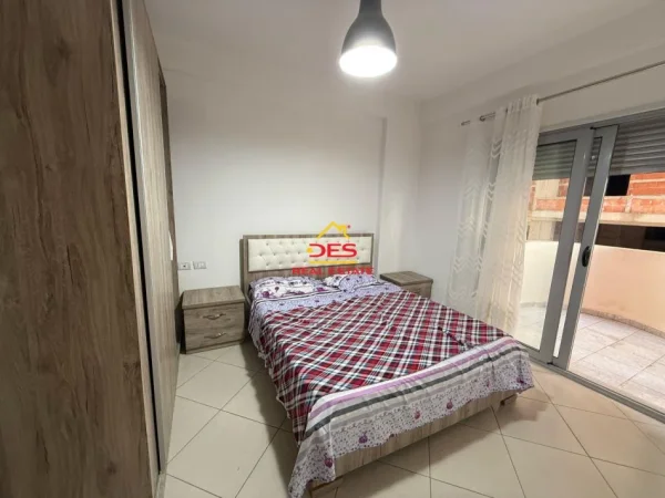 Vlore, shitet apartament 2+1+Ballkon Kati 2, 72 m² (Rruga Dhimitër Konomi)