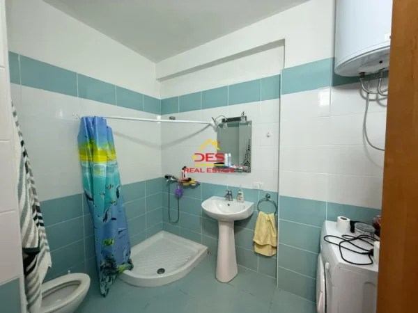 Vlore, shitet apartament 2+1+Ballkon Kati 2, 72 m² (Rruga Dhimitër Konomi)