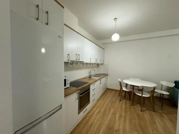 Tirane, jepet me qera apartament 2+1 Kati 4, 85 m² 800 € (hipoteka)