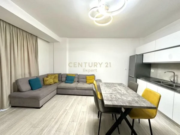 Tirane, jepet me qera apartament 2+1 Kati 4, 91 m² 600 € (kodra e diellit)