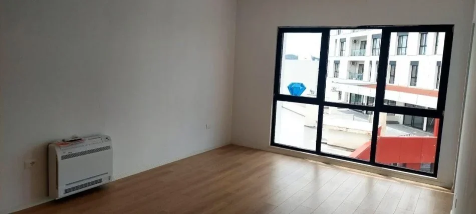 Tirane, jepet me qera apartament 1+1 Kati 9, 70 m² 490 € (Qender)