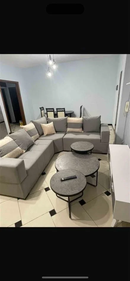 Tirane, jepet me qera apartament 2+1 Kati 2, 100 m² 400 € (Sauk i vjeter)