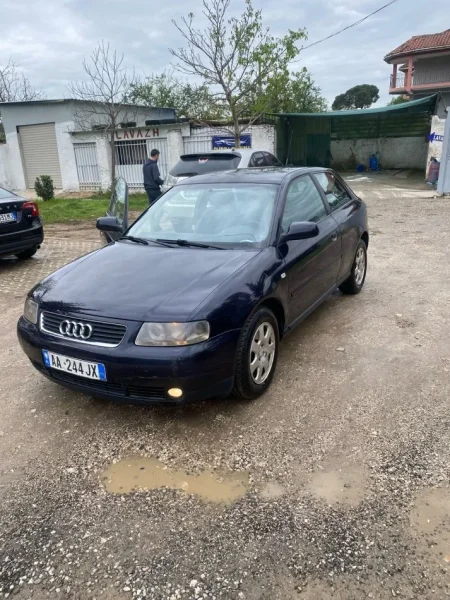 Tirane, shes Audi A3 Nafte, e zeze manuale Kondicioner 1.100 €